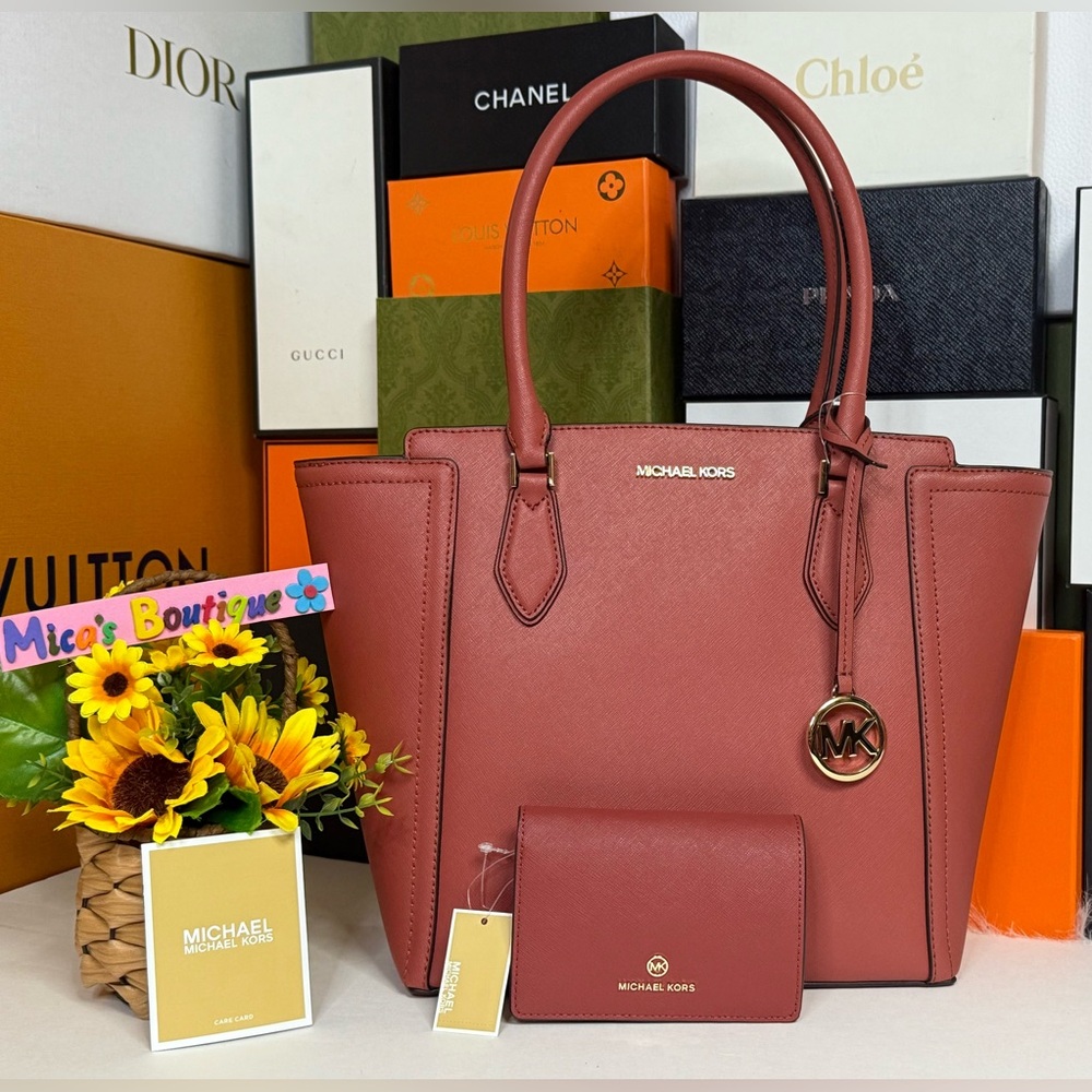 🆕MICHAEL KORS Set of Pink Tote w/ Signature MK Charm 💖Bag&Wallet💖